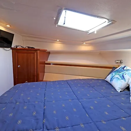 Private Yacht, We Our Guests Hotel en barco Lisboa