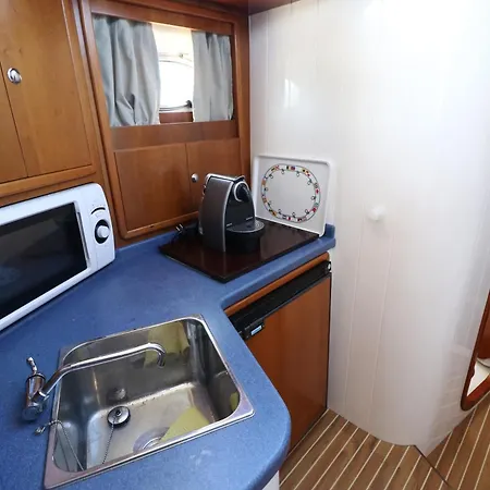 Hotel en barco Private Yacht, We Our Guests *