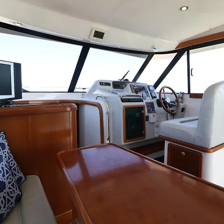 Private Yacht, We Our Guests Lizbona